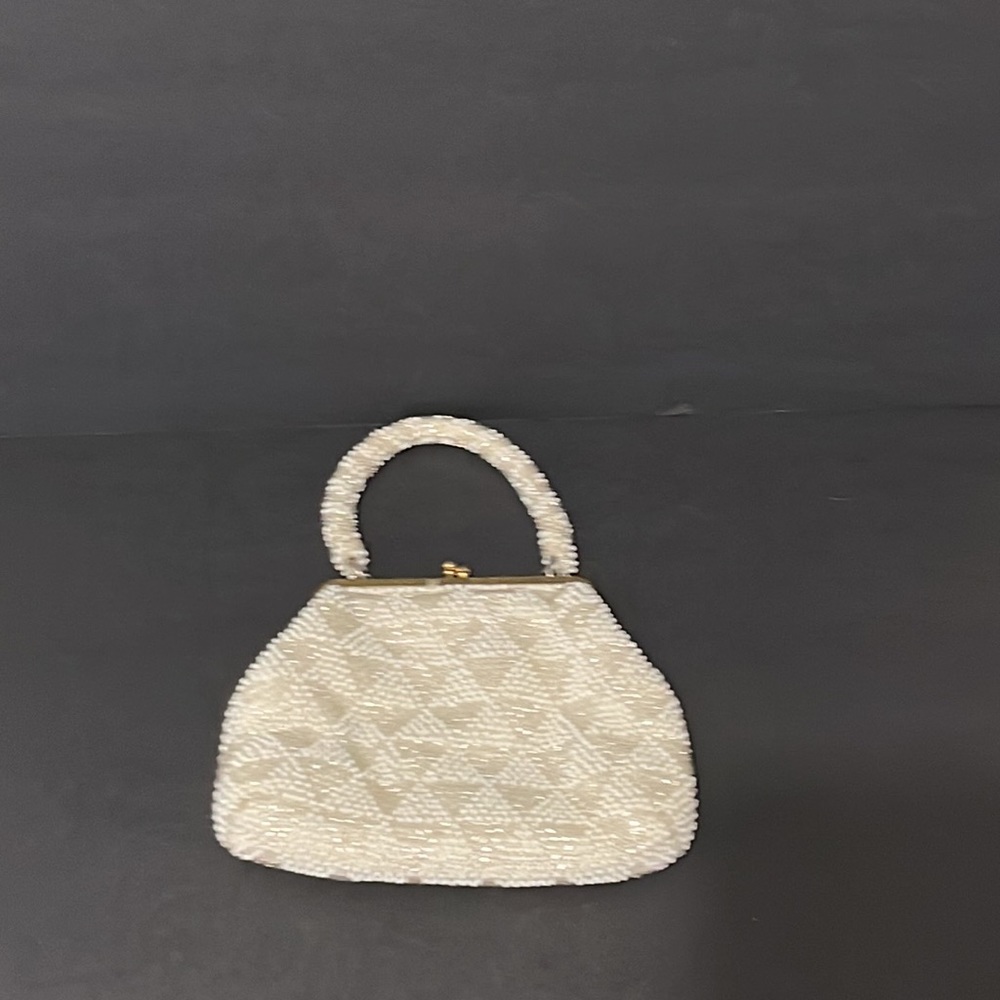 VINTAGE FAUX PEARL BEADED HANDBAG